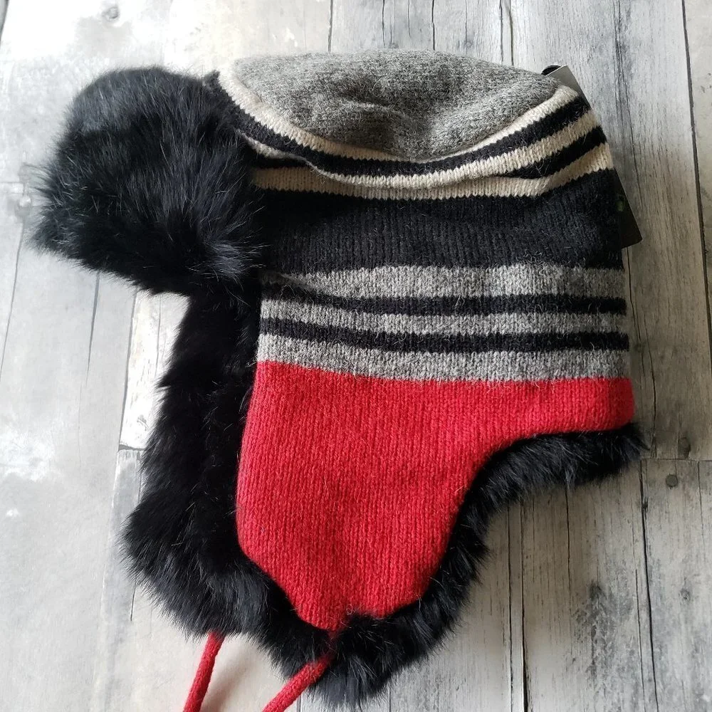 NWT - Hatterdashers Natural Fur Quilt Lined Trapper Hat
